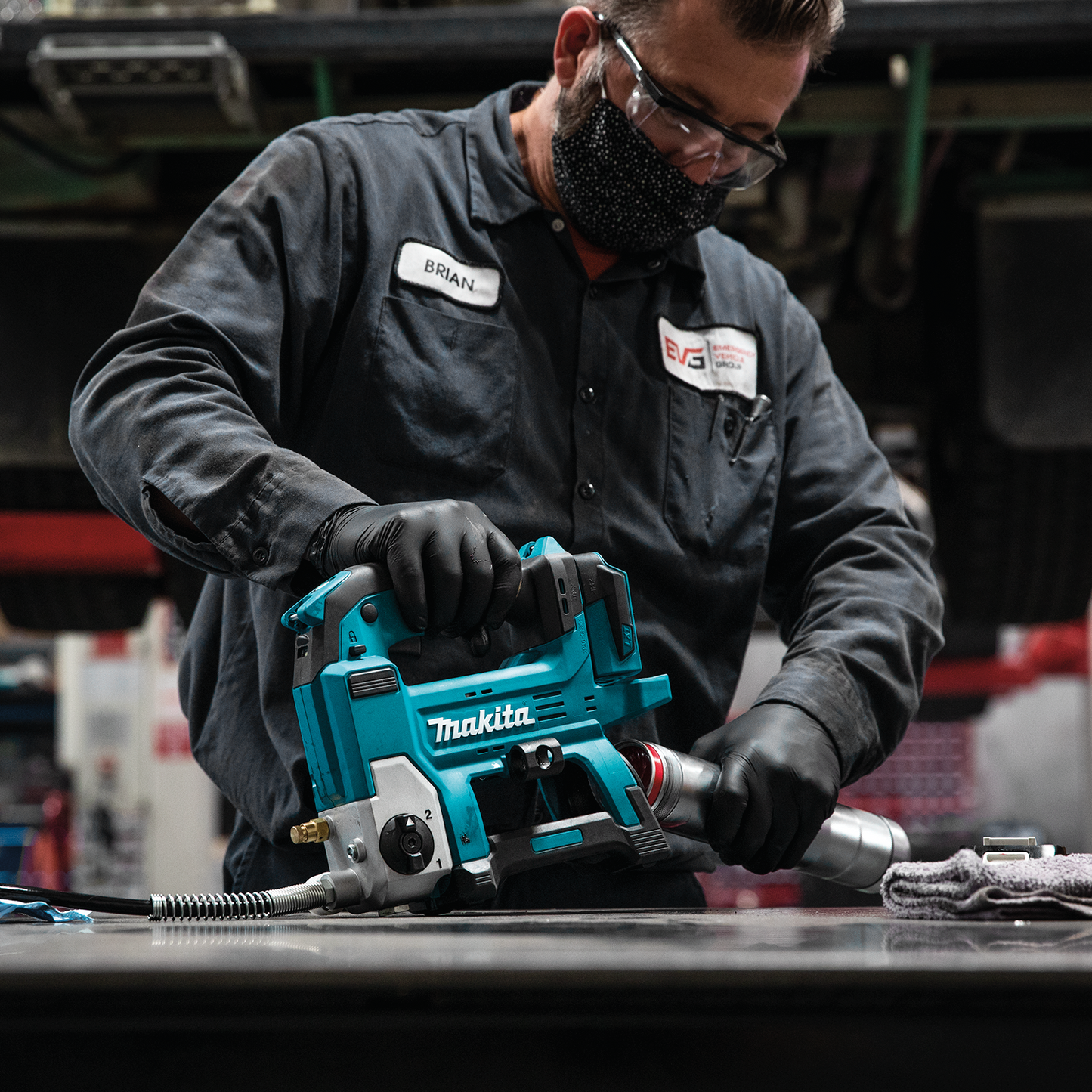 Makita XPG01S1 18V LXT® Lithium‑Ion Cordless Grease Gun Kit (3.0Ah)