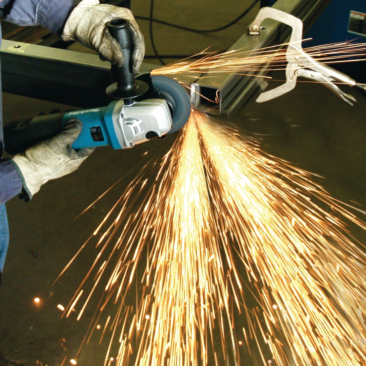 Makita 9565PC 5" SJS™ High‑Power Paddle Switch Angle Grinder