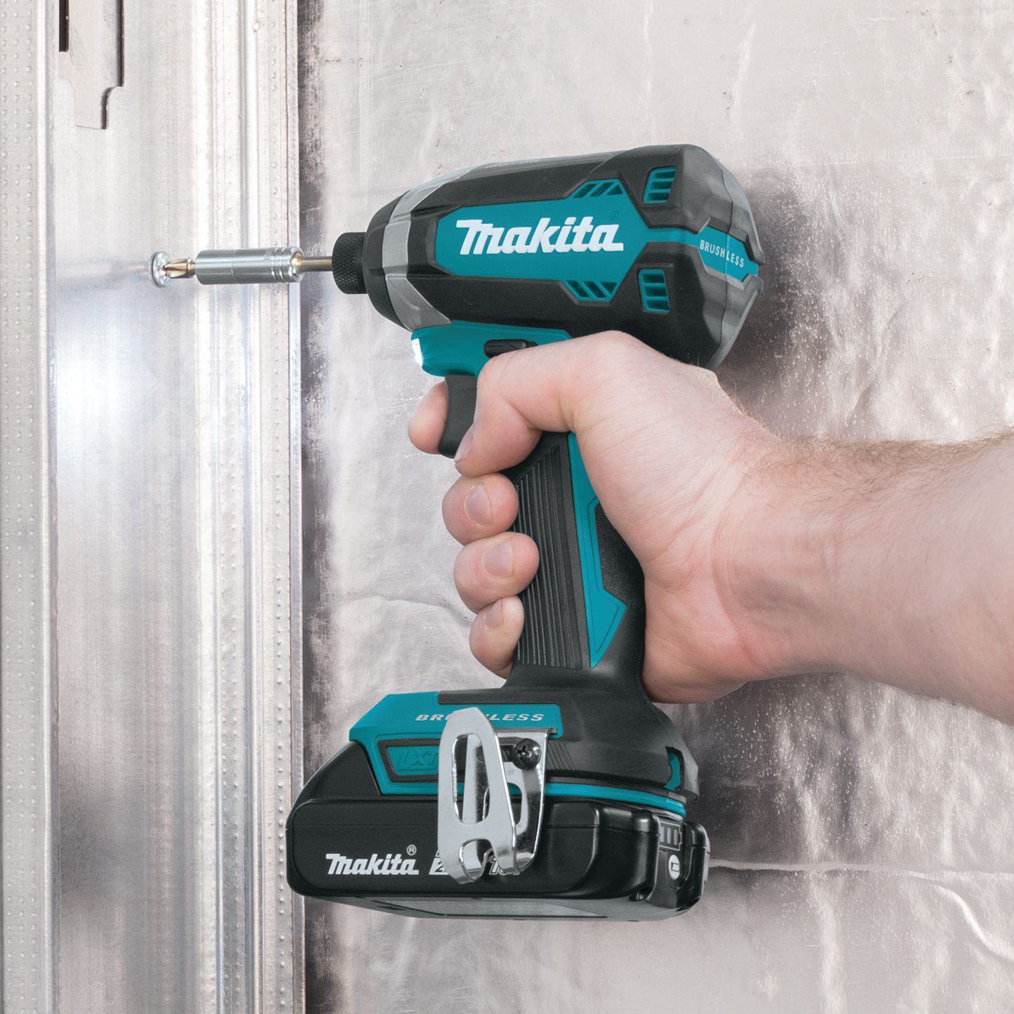 Makita XDT13R 18V LXT® Lithium‑Ion Compact Brushless Cordless Impact Driver Kit (2.0Ah)