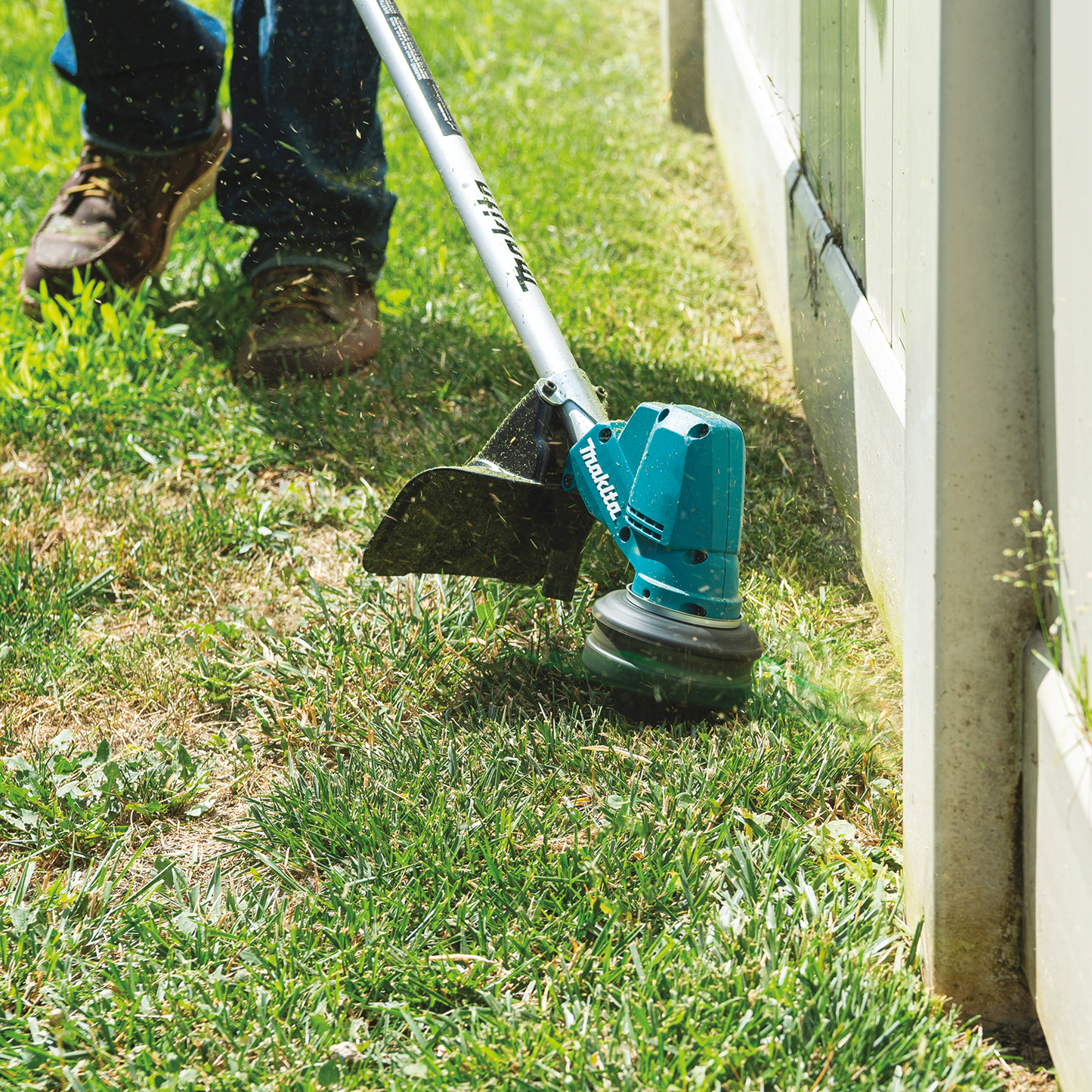 Makita XRU23Z 18V LXT® Lithium‑Ion Brushless Cordless 13" String Trimmer, Tool Only