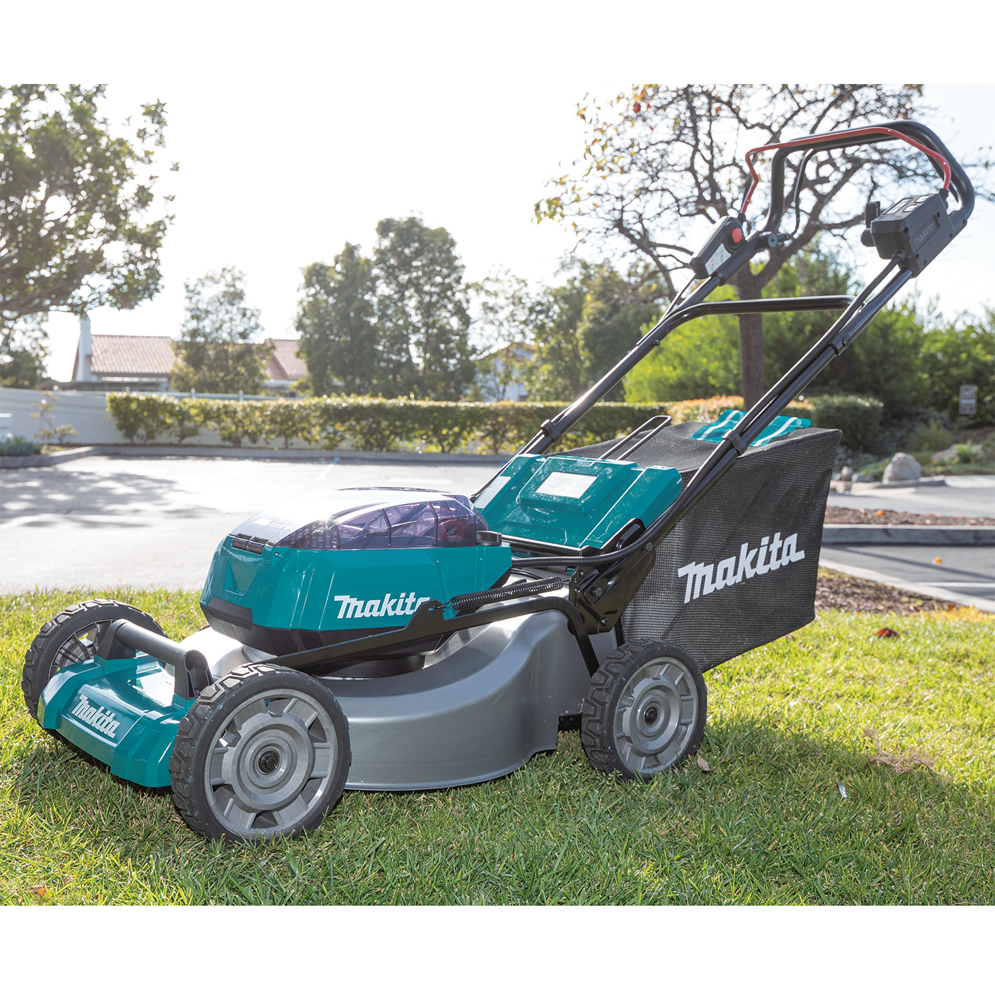 Makita XML08Z 36V (18V X2) LXT® Brushless 21" Self‑Propelled Commercial Lawn Mower, Tool Only