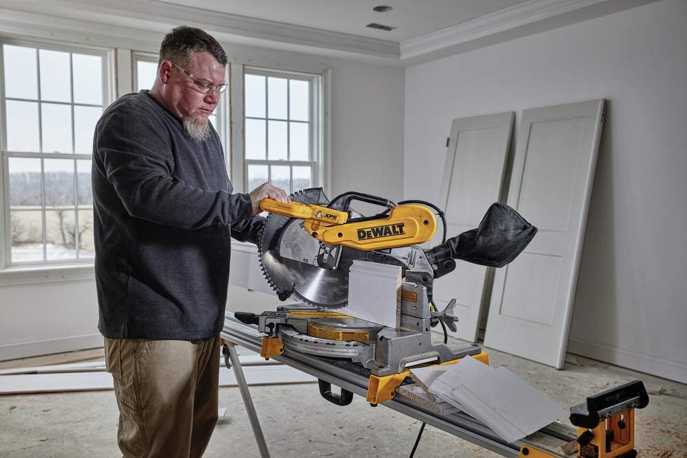 Dewalt DWS716XPS 15 Amp 12 In. Electric Double-Bevel Compound Miter Saw With Cutline