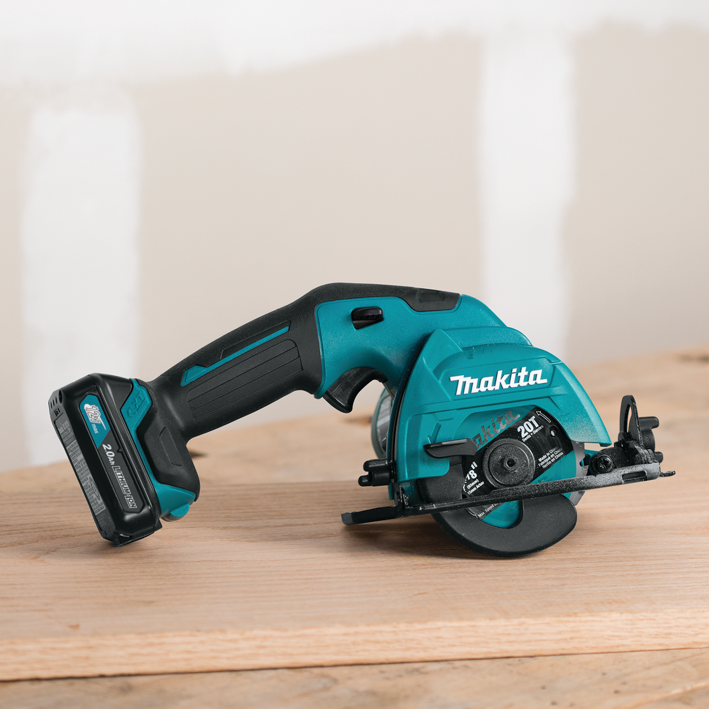 Makita SH02R1 12V max CXT® Lithium‑Ion Cordless 3‑3/8" Circular Saw Kit (2.0Ah)