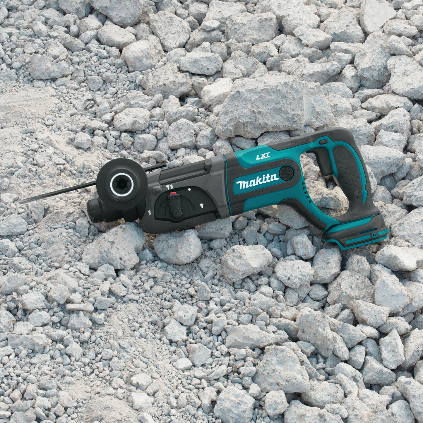 Makita XRH04Z 18V LXT® Lithium‑Ion Cordless 7/8" SDS‑PLUS Rotary Hammer, Tool Only