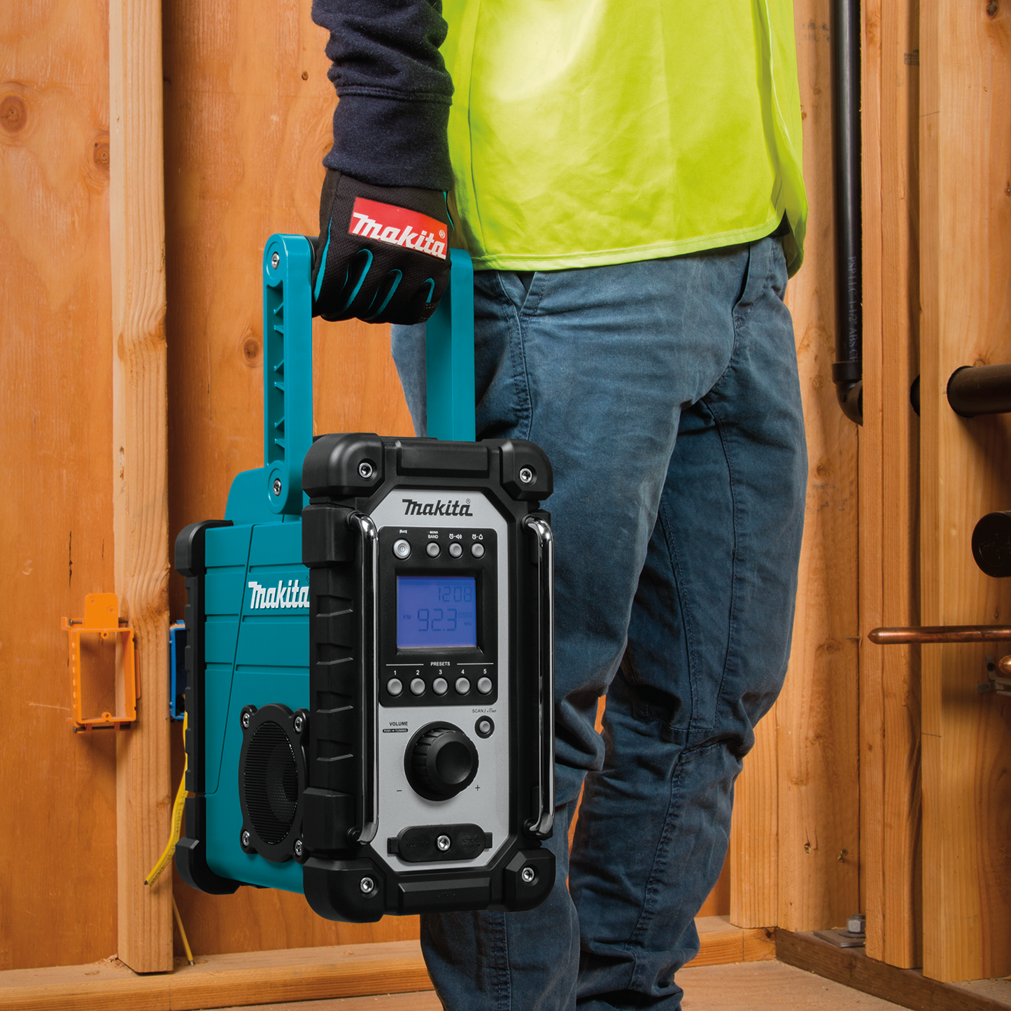 Makita XRM05 18V Lxt® Lithiumion Cordless Job Site Radio, Tool Only