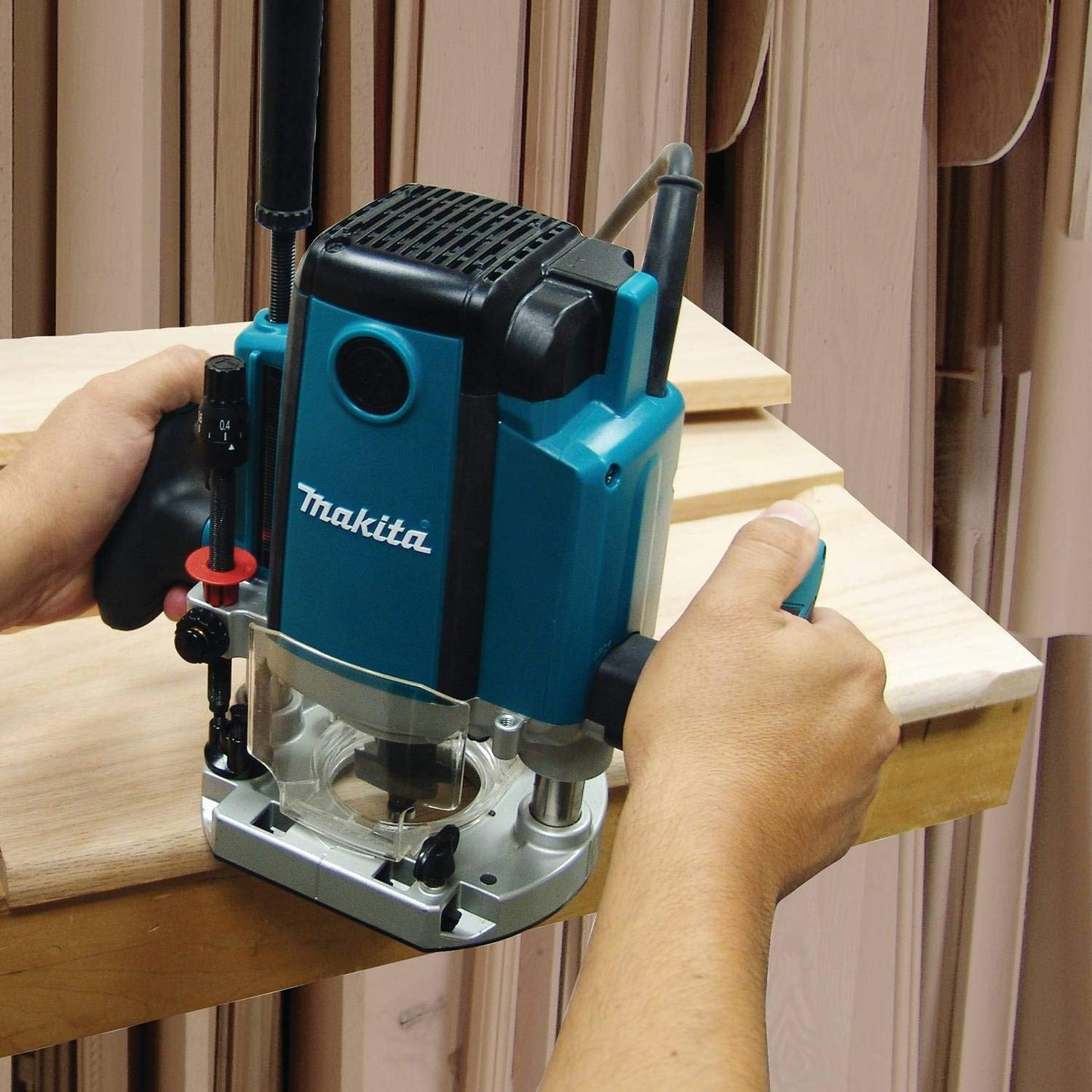 Makita RP1800 3‑1/4 HP* Plunge Router