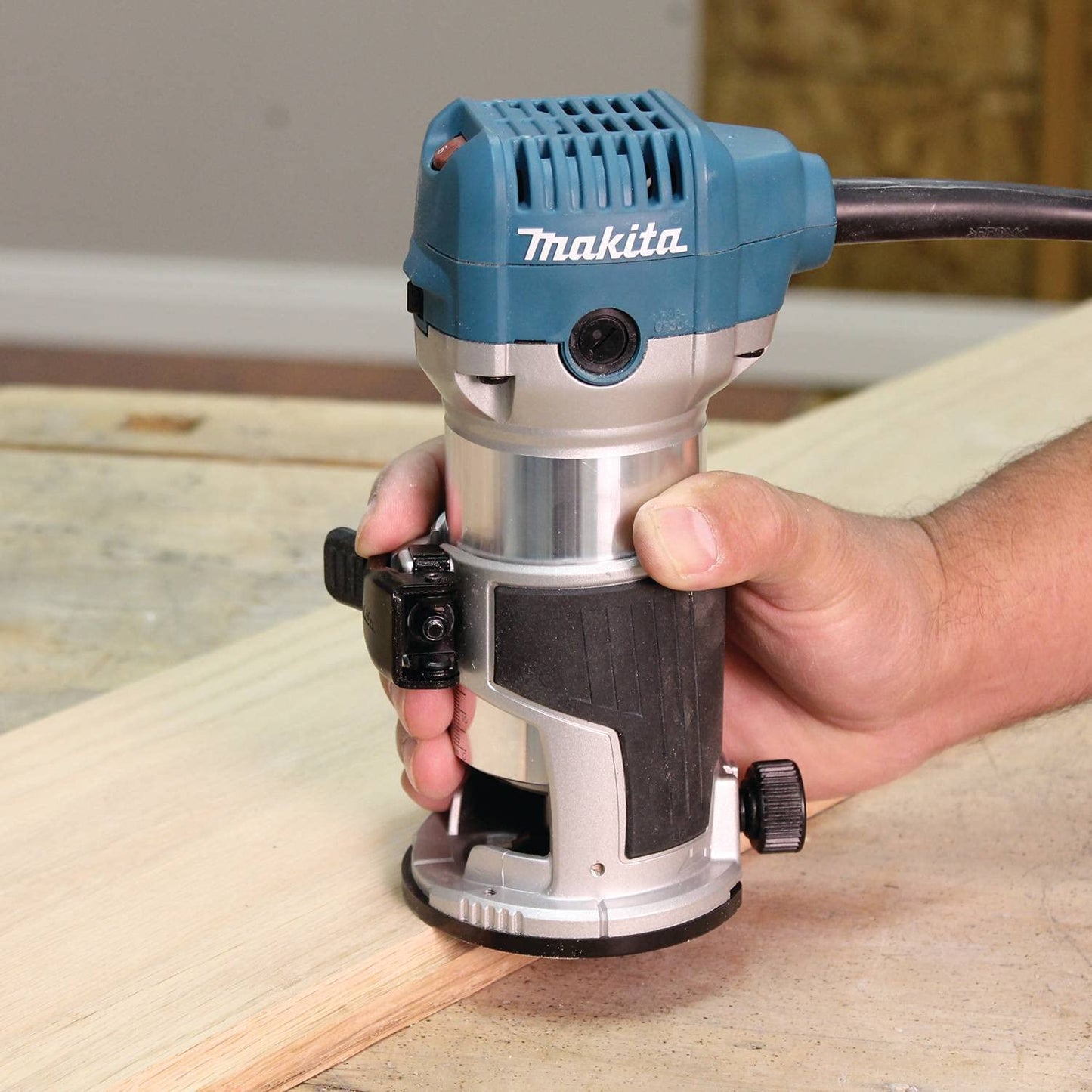 Makita RT0701C 1 1/4 Hp* Compact Router