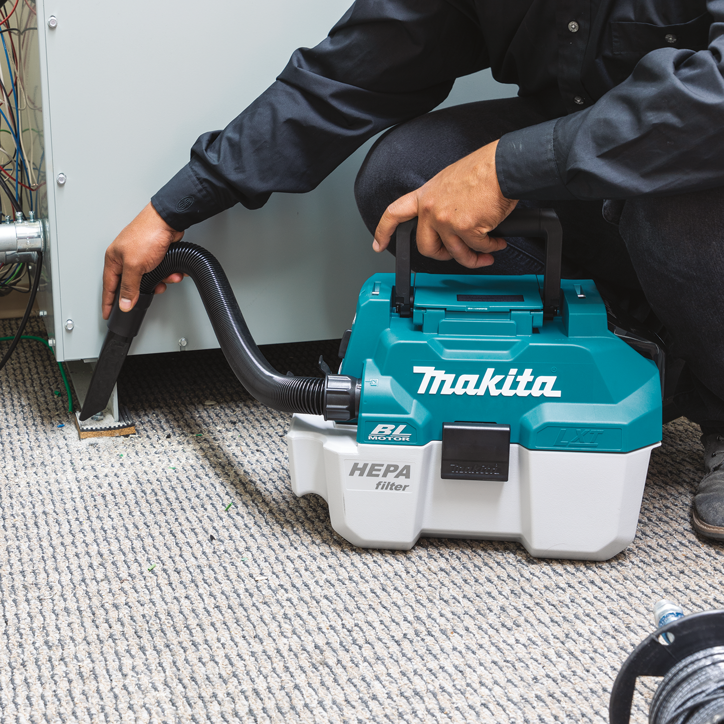 Makita XCV11Z 18V Lxt® Lithiumion Brushless Cordless 2 Gallon Hepa Filter Portable Wet/Dry Dust Extractor/Vacuum, Tool Only