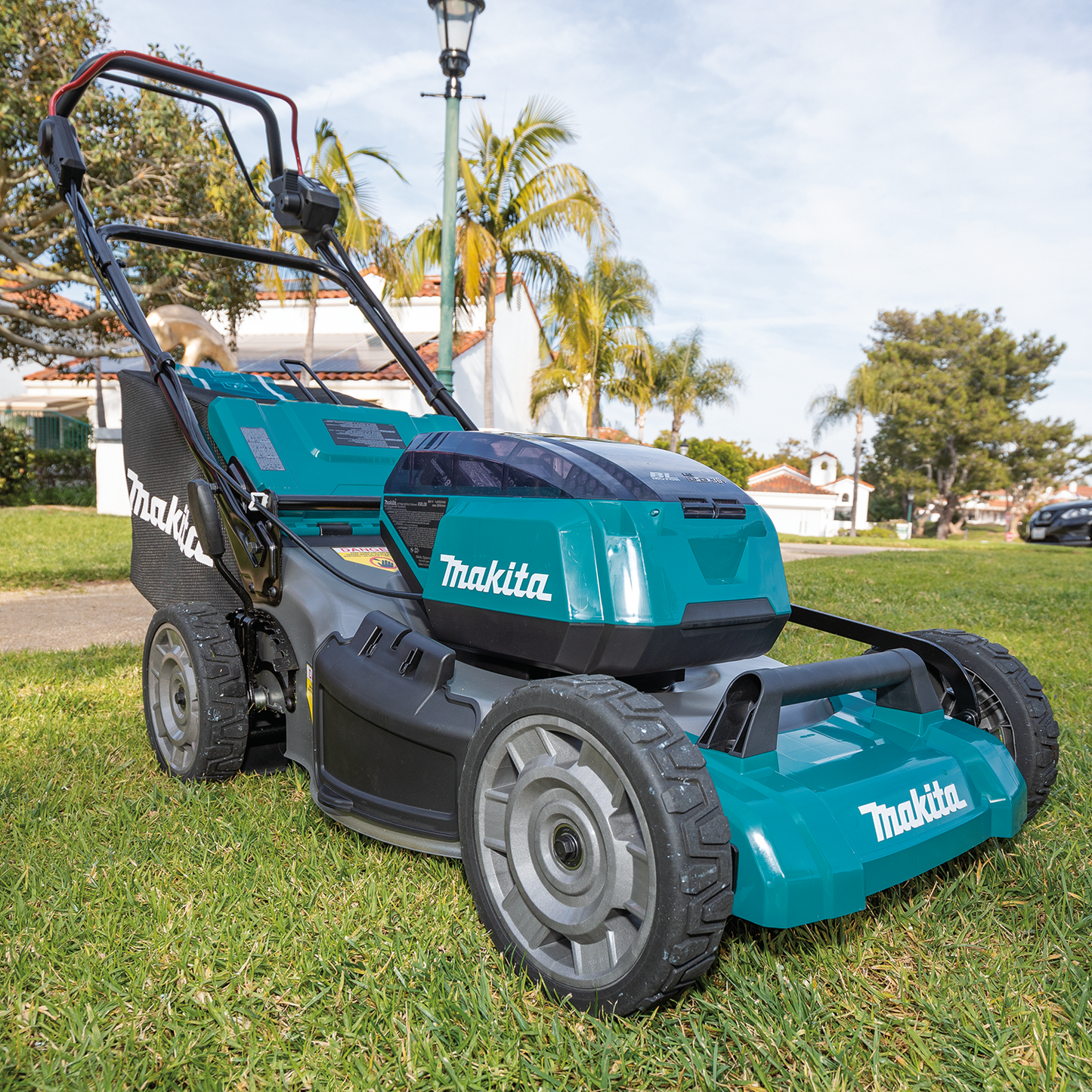 Makita XML08Z 36V (18V X2) LXT® Brushless 21" Self‑Propelled Commercial Lawn Mower, Tool Only