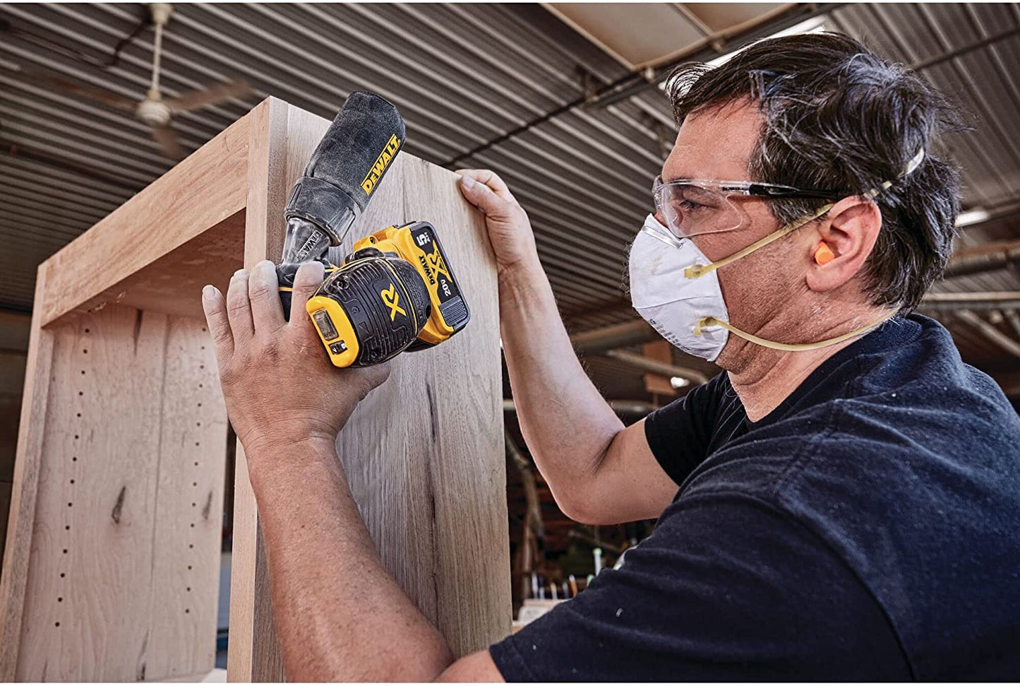 Dewalt DCW210B 20V Max* Xr® 5 In Brushless Cordless Variable-Speed Random Orbital Sander (Tool Only)