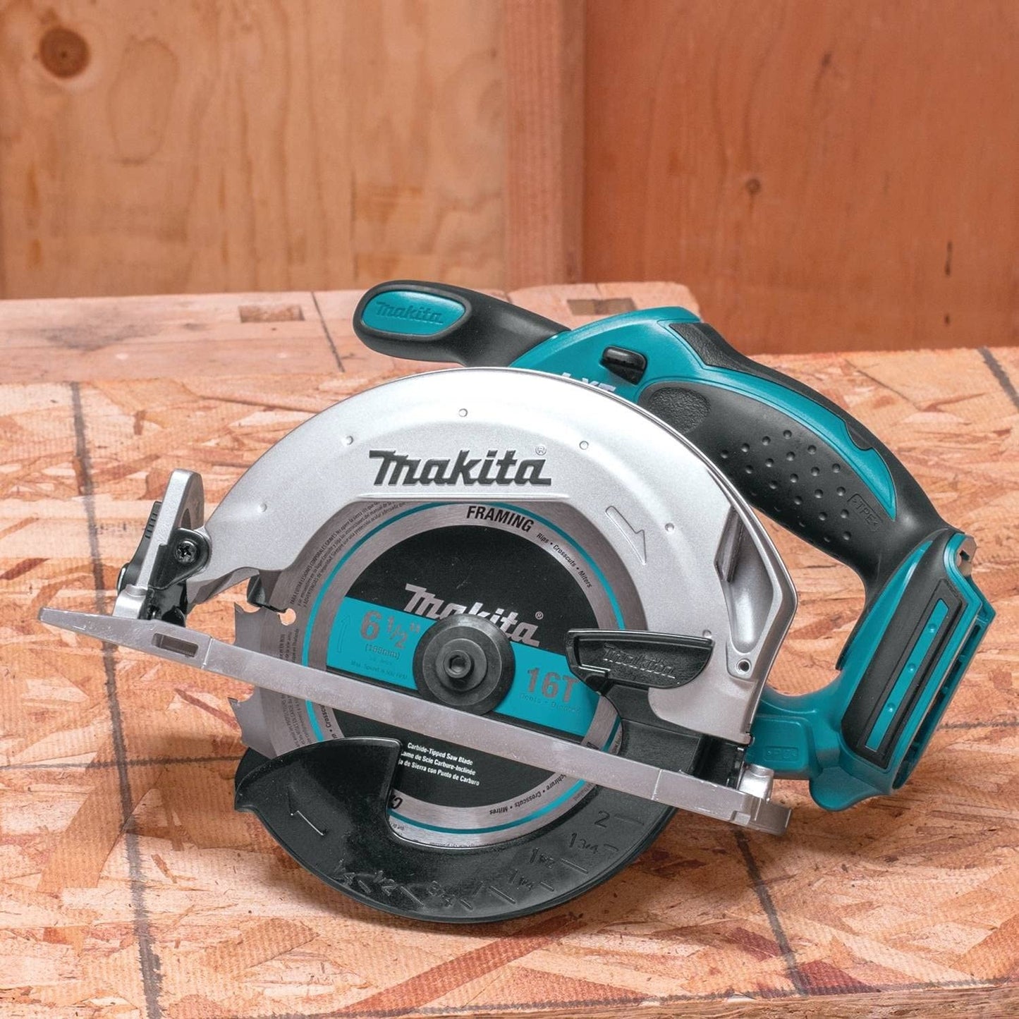 Makita XT442 18V LXT® Lithium‑Ion Cordless 4‑Pc. Combo Kit (3.0Ah)