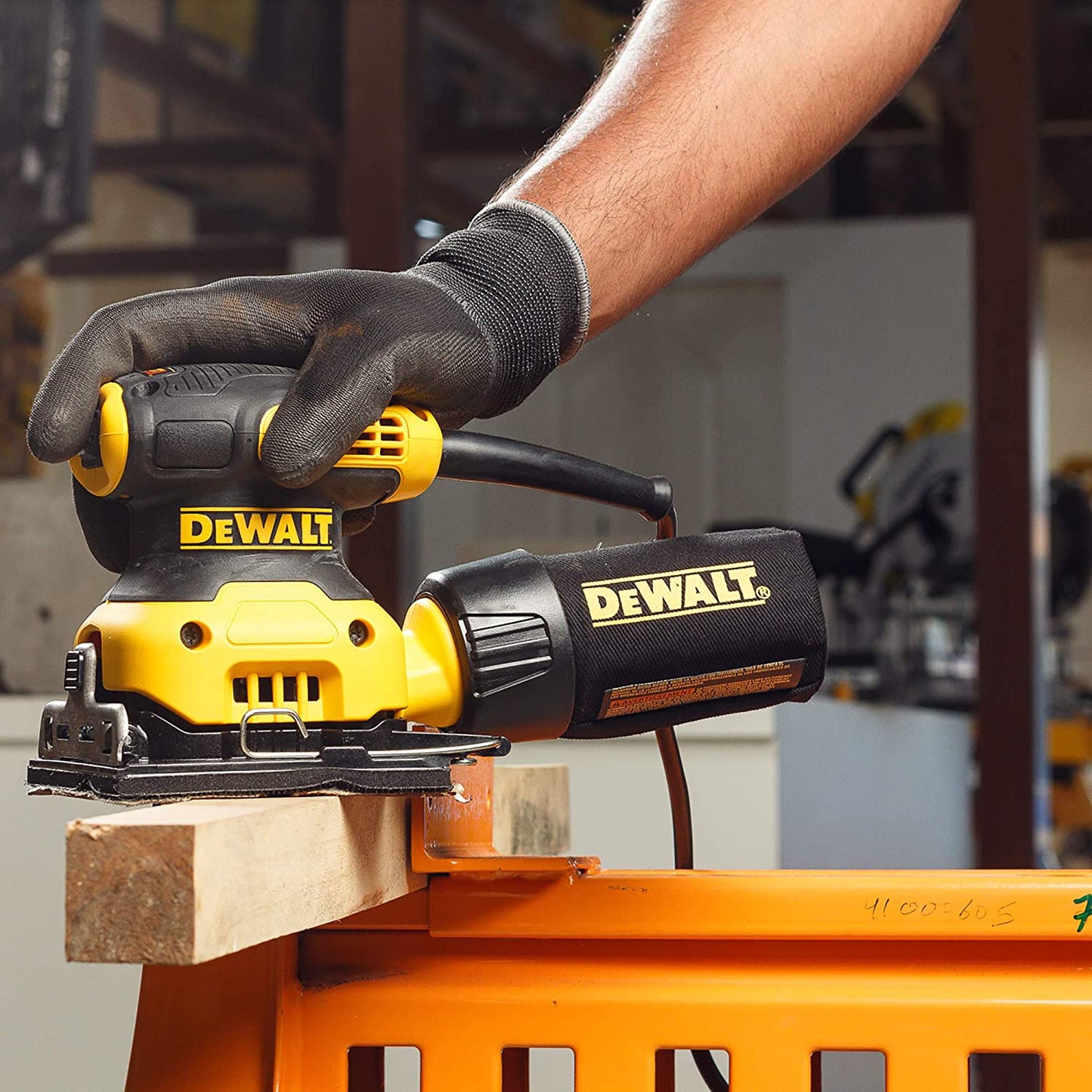 Dewalt DWE6411 1/4 Sheet Palm Grip Sander