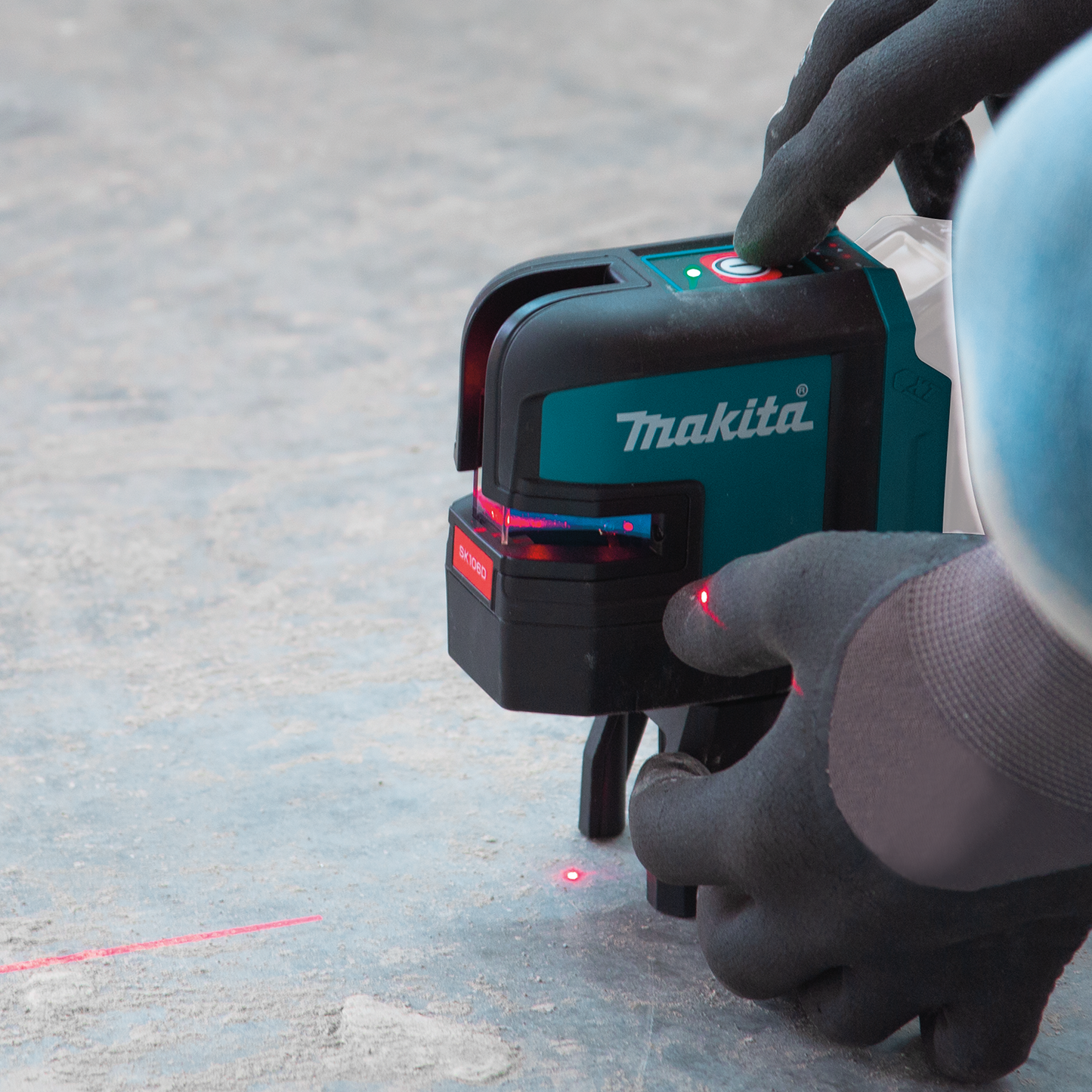 Makita SK106DZ 12V max CXT® Lithium‑Ion Cordless Self‑Leveling Cross‑Line/4‑Point Red Beam Laser, Tool Only