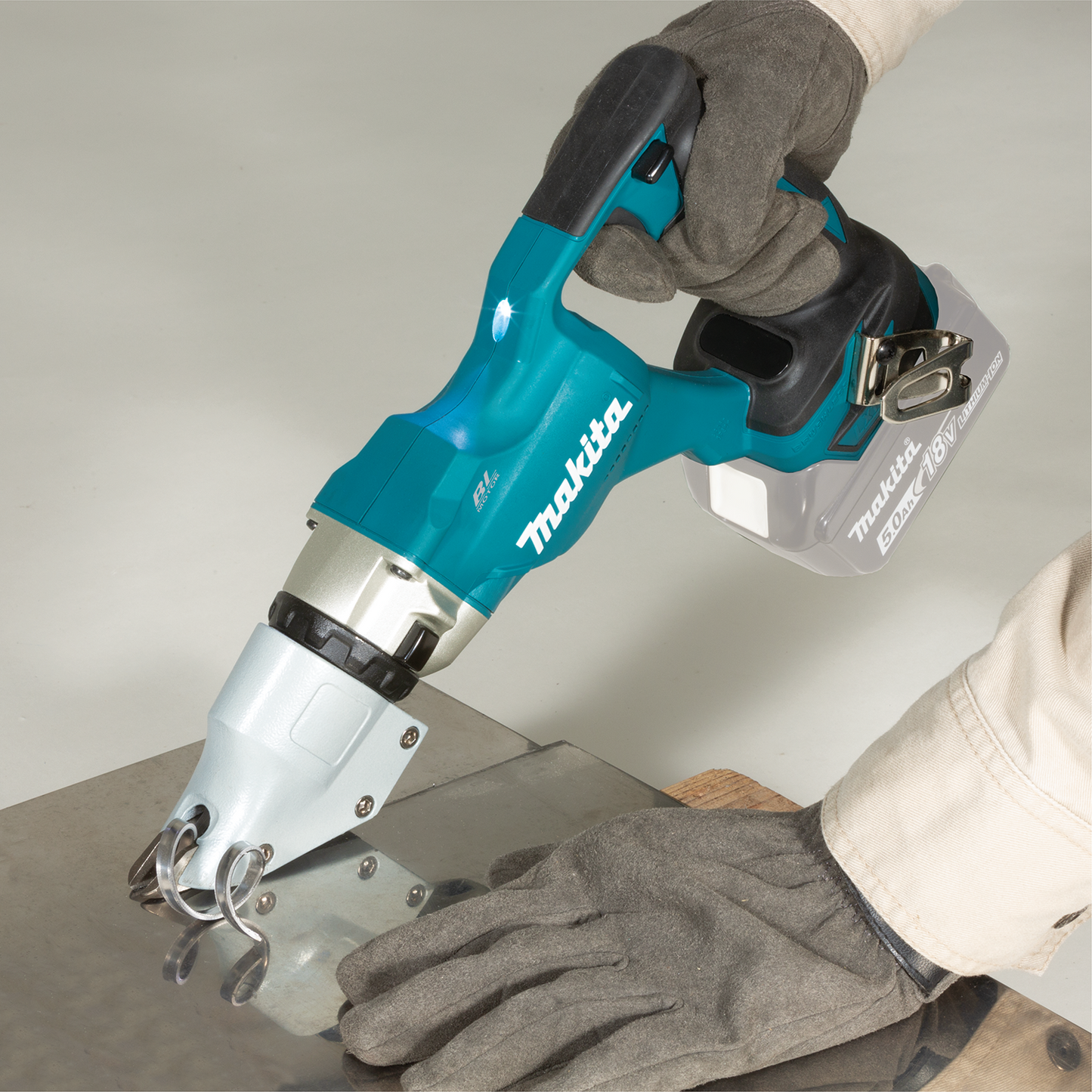 Makita XSJ03Z 18V LXT® Lithium‑Ion Brushless Cordless 14 Gauge Straight Shear, Tool Only