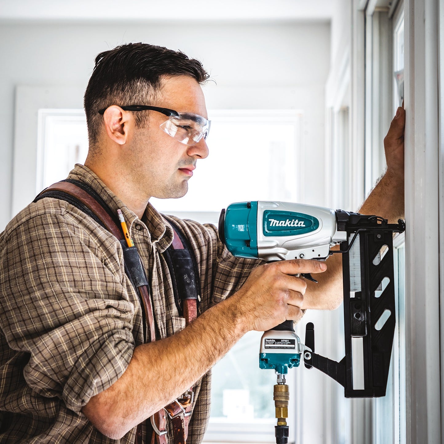Makita AF601 16 Gauge, 2‑1/2" Straight Finish Nailer