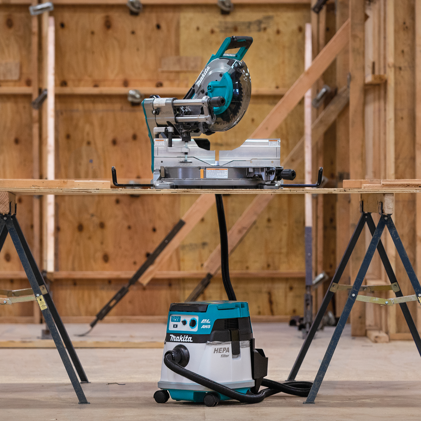 Makita GSL03Z 40V max XGT® Brushless Cordless 10" Dual‑Bevel Sliding Compound Miter Saw, AWS® Capable, Tool Only