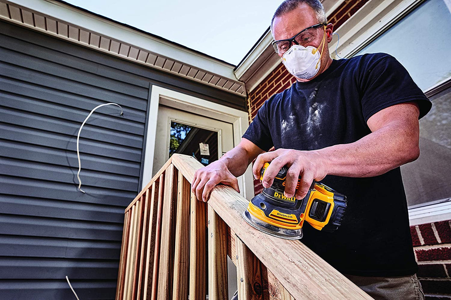 Dewalt DCW210P1 20V Max* Xr® Brushless 5 In. Cordless Variable Speed Random Orbital Sander Kit (5.0 Ah Battery)