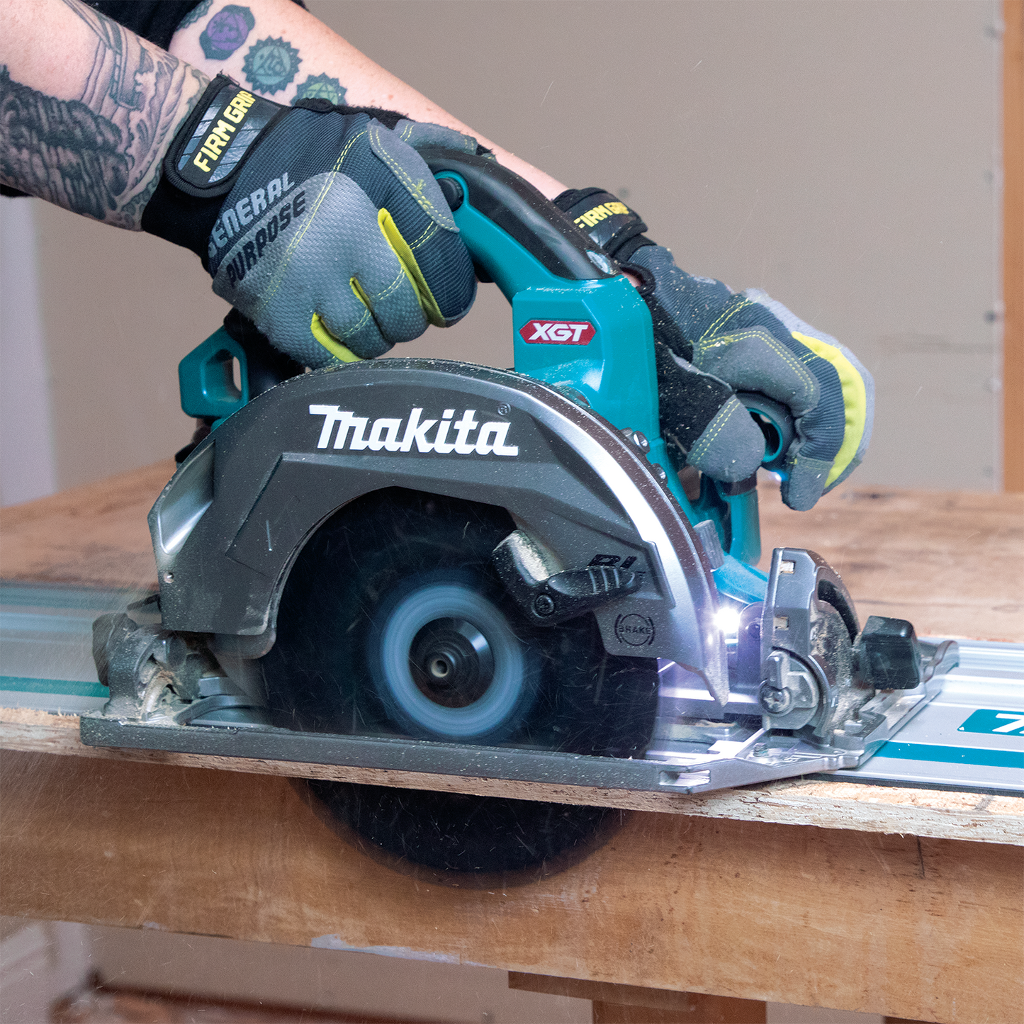 Makita GSH02Z 40V max XGT® Brushless Cordless 7‑1/4" Circular Saw with Guide Rail Compatible Base, AWS® Capable, Tool Only