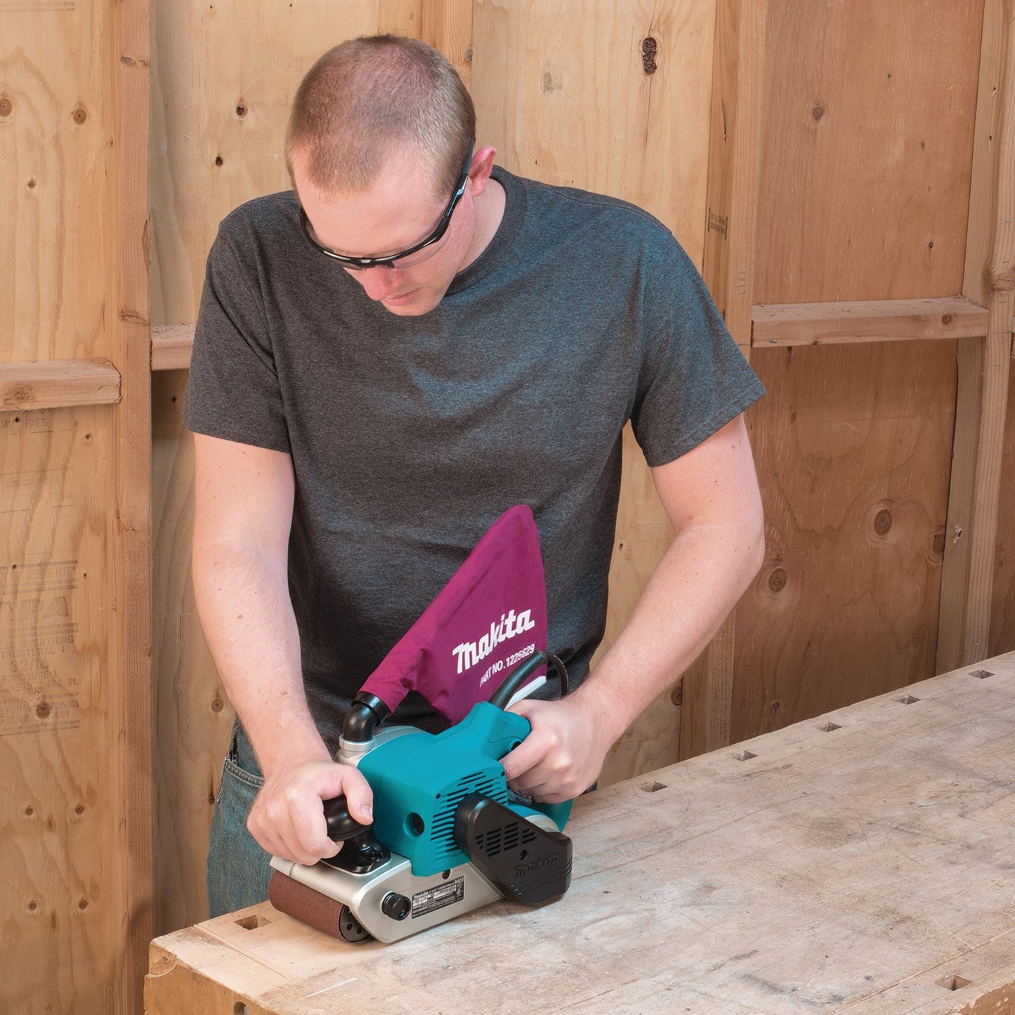 Makita 9403 4" x 24" Belt Sander