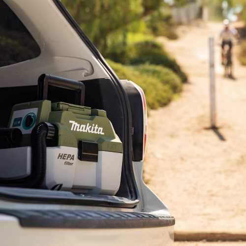 Makita ADCV11T Outdoor Adventure™ 18V LXT® Brushless Wet/Dry Vacuum Kit (5.0Ah)