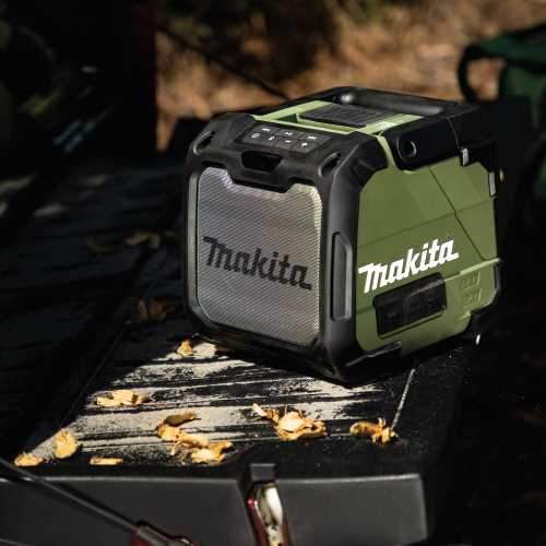 Makita ADRM08 Outdoor Adventure™ 18V LXT® Cordless/Corded Bluetooth® Speaker, Tool Only