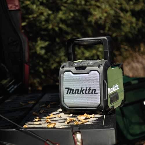 Makita ADRM08 Outdoor Adventure™ 18V LXT® Cordless/Corded Bluetooth® Speaker, Tool Only