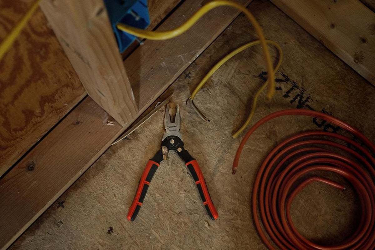 Crescent PS20509C 8" Pro Series Dual Material Lineman Compound Action Cutting Pliers