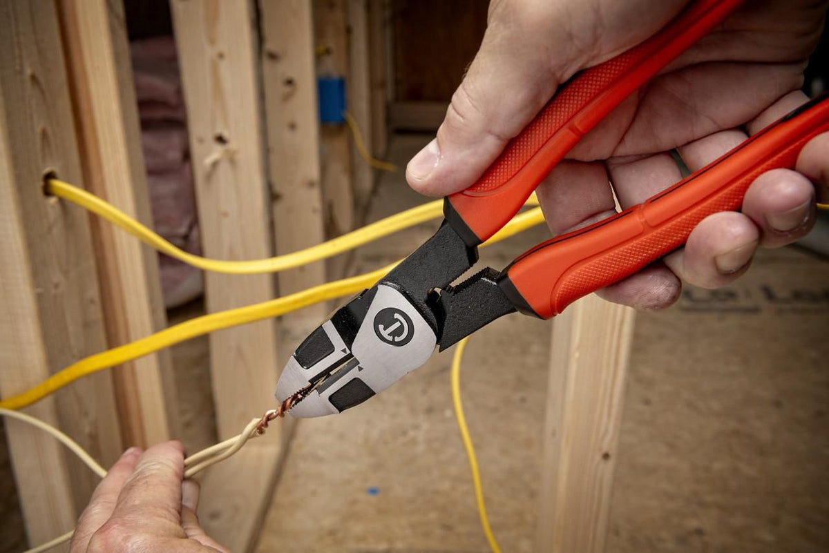 Crescent Z20509CGR-06 9-1/2" Z2 Lineman Plier with Cushion Grip Rawhide Handle