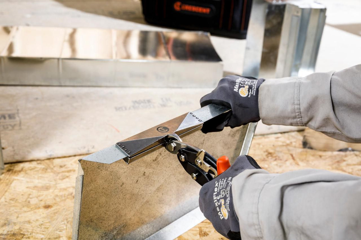 Wiss WS6N 6" Straight Hand Seamer with Integrated Folding Tool