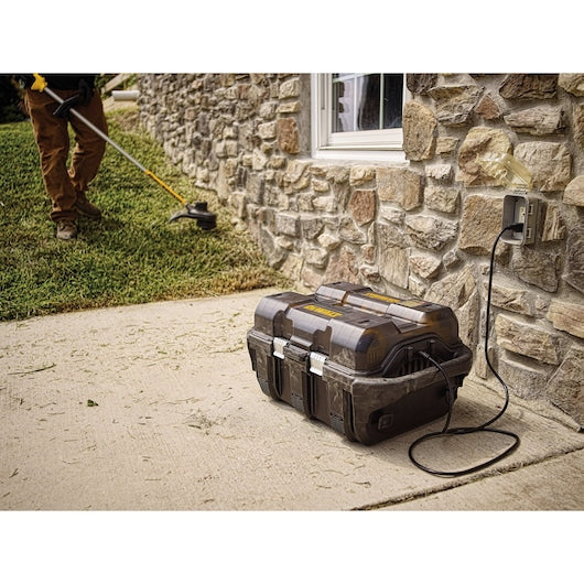 Dewalt DCB116 40V Max* 6-Pack Charging Station