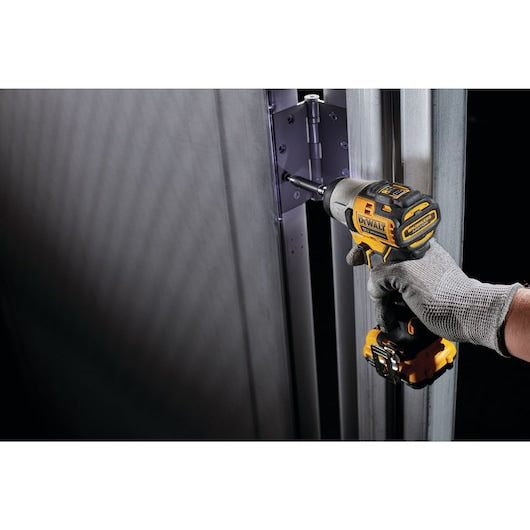 Dewalt DCF801F2 Xtreme 12V Max* Brushless 1/4 In. Cordless Impact Driver Kit