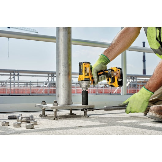 Dewalt DCF894P2 20V Max* Xr Brushless High Torque 1/2 In Impact Wrench Kit With Detent Anvil