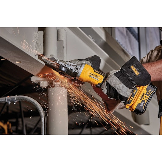 Dewalt DCG413FR2 20V Xr 5In Flathead Grinder Kit