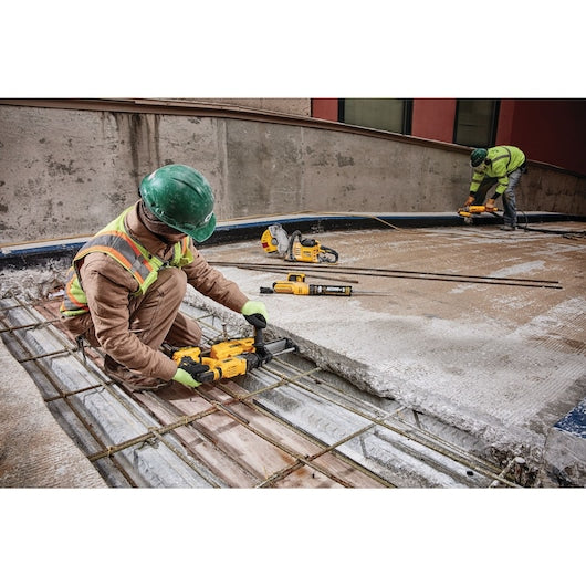 Dewalt DCH263R2DH 20V Max* Xr® Brushless 1-1/8 In. Sds Plus D-Handle Rotary Hammer Kit