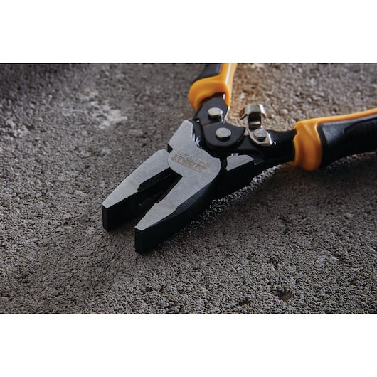 Dewalt DWHT70276 Compound Action Linesman Pliers