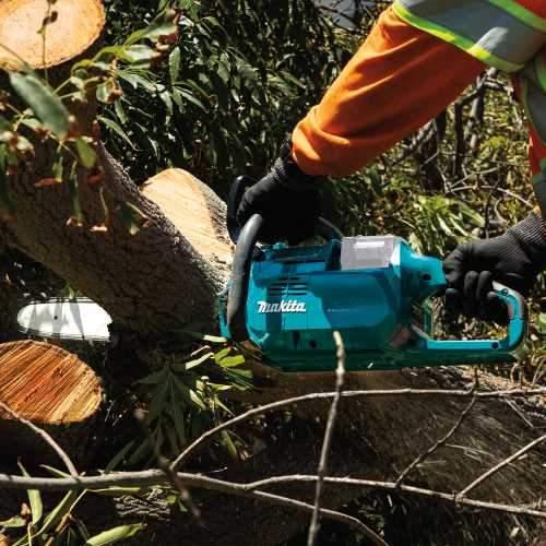 Makita GCU04Z 40V max XGT® Brushless Cordless 18" Chain Saw, Tool Only
