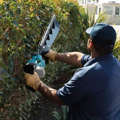 Makita GHU05Z 40V max XGT® Brushless Cordless 30" Single‑Sided Hedge Trimmer, Tool Only