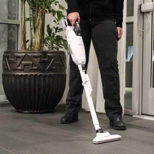 Makita GLC02Z 40V max XGT® Brushless Cordless 4‑Speed Compact Stick Vacuum, w/ Dust Bag, Tool Only
