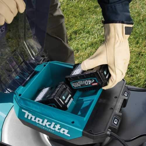 Makita GML01SM 40V max XGT® Brushless 21" Self‑Propelled Commercial Lawn Mower Kit (4.0Ah)