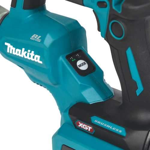 Makita GRV01Z 40V max XGT® Brushless Cordless 5‑1/2' Concrete Vibrator, Tool Only