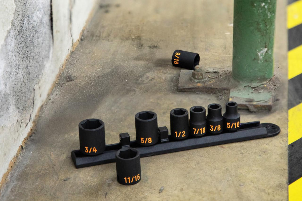 Gearwrench 84910H 8 Piece 3/8" Drive 6 Point SAE Hi-Viz Impact Socket Set
