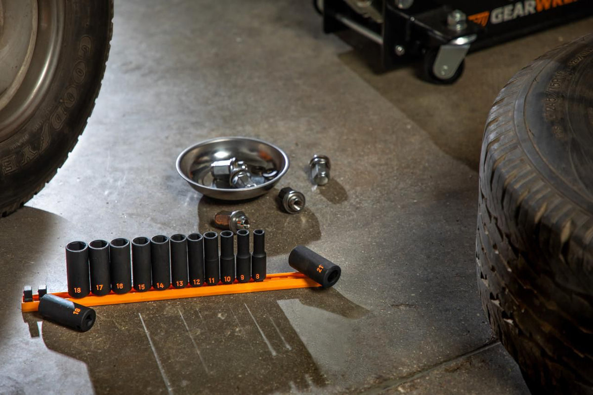 Gearwrench 84914H 13 Piece 3/8" Drive 6 Point Metric Hi-Viz Deep Impact Socket Set