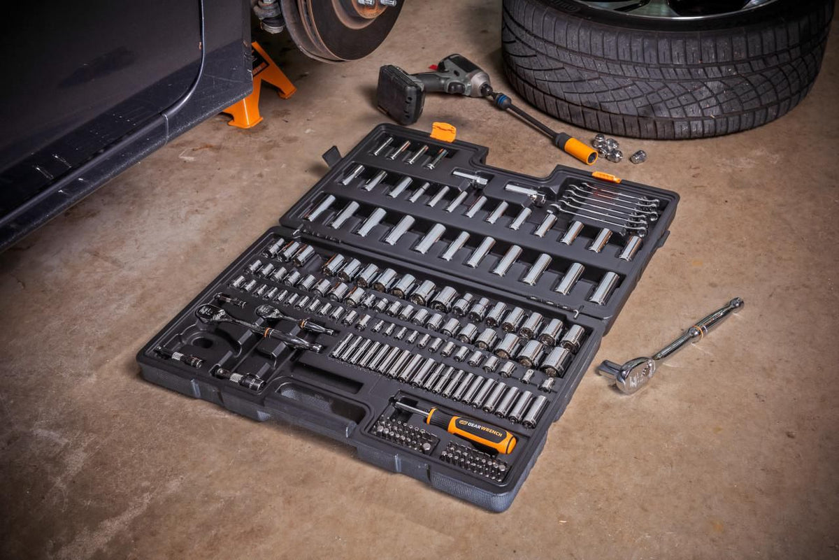 Gearwrench GW90MCBMTS 185 Piece 1/4", 3/8” & 1/2" Drive 90T SAE/Metric Mechanics Hand Tool Set