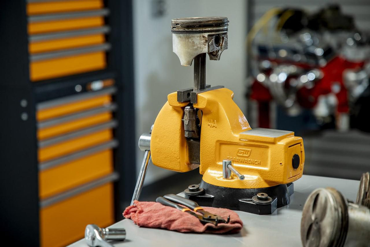 Gearwrench GWBVA4 4" Mechanic's Bench Vise with Anvil