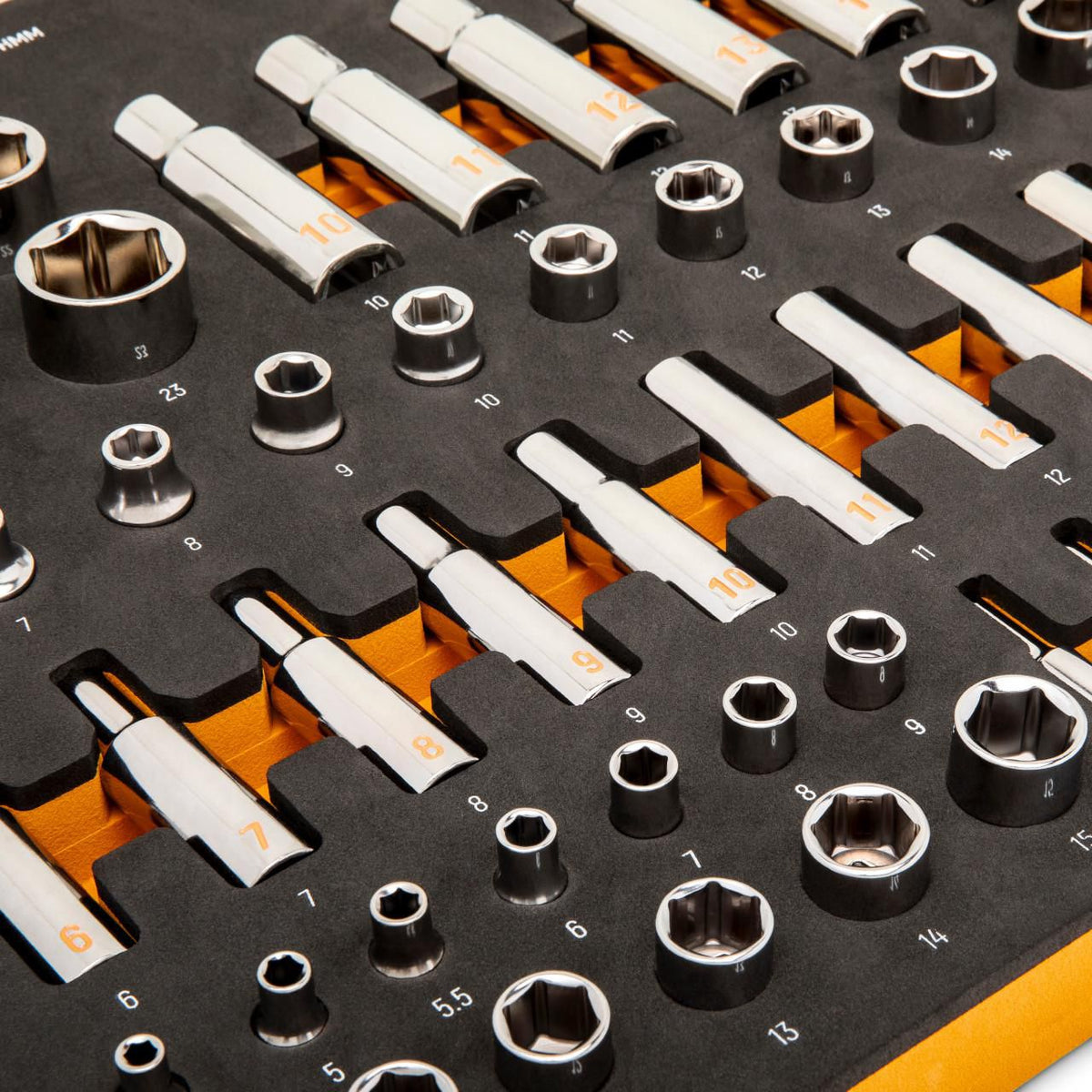 Gearwrench GWMSSKTHMM 77 Piece 1/4", 3/8" & 1/2" Drive Hi-Viz Metric Socket Set in Foam Tray