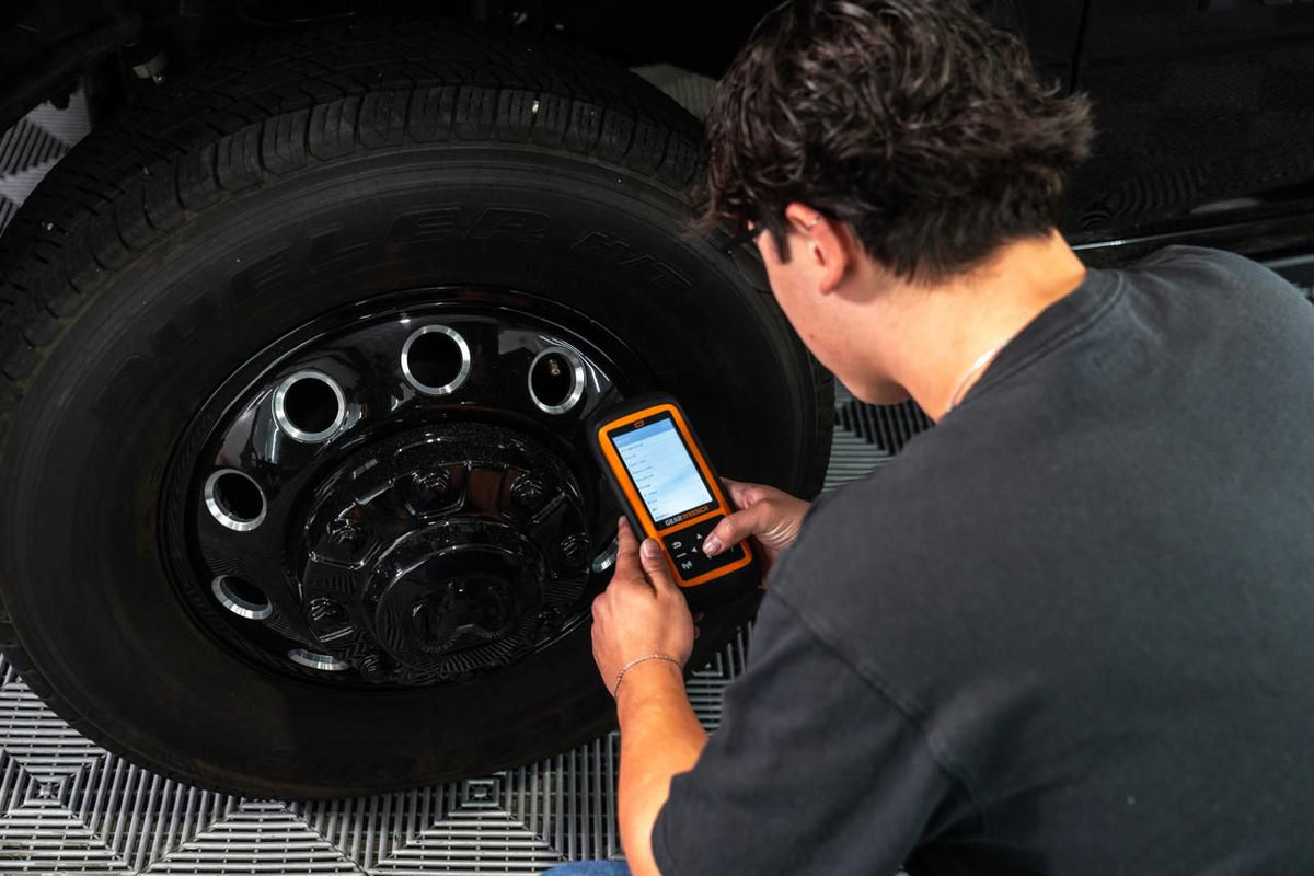 Gearwrench GWTPMS Universal Tire Pressure Monitoring System Programming & Diagnostic Tool