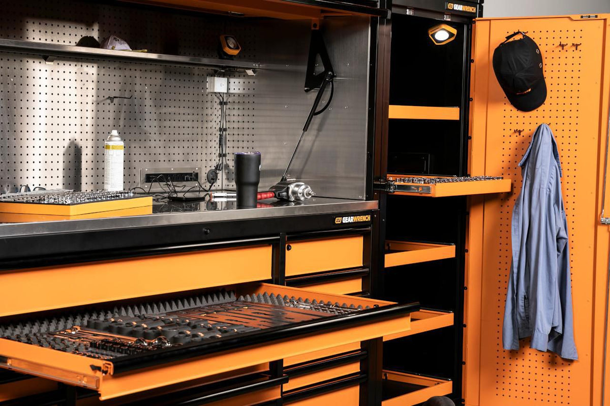Gearwrench 83238HTC 72" x 30" Top Mount Hutch for Professional Mobile Workbench System