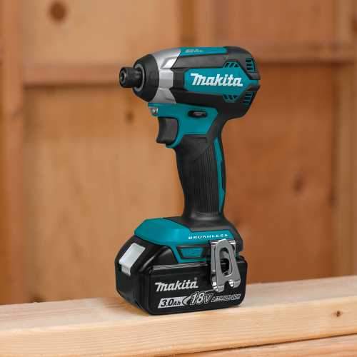 Makita XDT131 18V LXT® Lithium‑Ion Brushless Cordless Impact Driver Kit (3.0Ah)