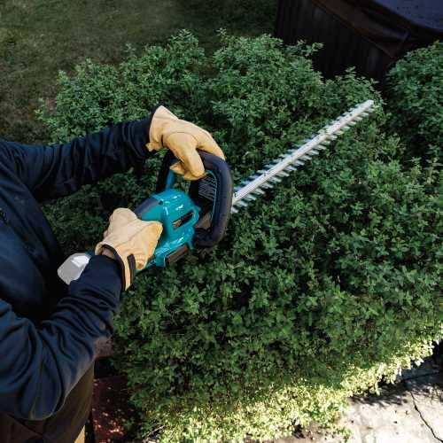 Makita XHU09Z 18V LXT® Lithium‑Ion Brushless Cordless 24" Hedge Trimmer, Tool Only