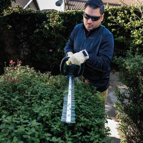 Makita XHU09Z 18V LXT® Lithium‑Ion Brushless Cordless 24" Hedge Trimmer, Tool Only